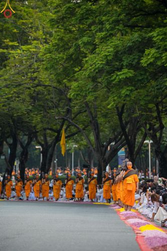 ภาพ No.120294:พิธีต้อนรับพระธรรมยาตรา ในโครงการธรรมยาตรา กตัญญูบูชา มหาปูชนียาจารย์ พระมงคลเทพมุนี(สด จนฺทสโร) พระผู้ปราบมาร อนุสรณ์สถาน 7 แห่ง ปีที่ 12 วันที่ 28 มกราคม พ.ศ. 2567 ณ วัดพระธรรมกาย จ.ปทุมธานี (ชุดที่ 2)