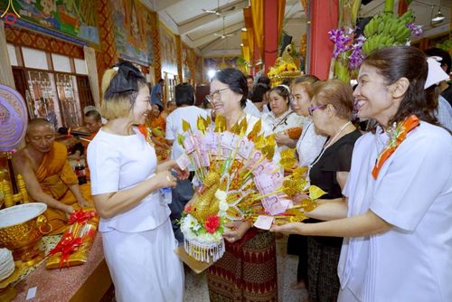 ภาพ No.272388:วันที่ 1 พฤศจิกายน พ.ศ. 2568 พิธีทอดกฐินสามัคคีทั่วไทย ณ วัดสุขวนาราม ต.ดอนรวก  อ.ดอนตูม จ.นครปฐม โดยคณะศิษยานุศิษย์ บูชาธรรม 81 ปี หลวงพ่อธัมมชโย