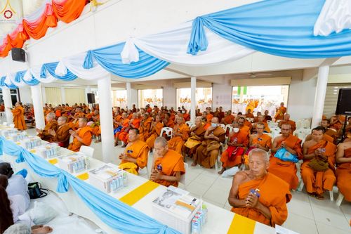 ภาพ No.233508:วันจันทร์ที่ 7 กรกฎาคม พ.ศ. 2568 จังหวัดบุรีรัมย์รวมใจ สัมมนาคณะสงฆ์ เพื่อฟื้นฟูพระพุทธศาสนา  โครงการทอดกฐินสามัคคีทั่วไทย 30,000 วัด ประจำปีพุทธศักราช 2568 และพิธีถวายมหาสังฆทาน 300 กว่าวัด โดยคณะศิษยานุศิษย์ บูชาธรรม 81 ปี หลวงพ่อธัมมชโย  ณ วัดกลาง พระ