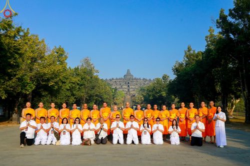 ภาพ No.151785:โครงการอบรมอุบาสิกาแก้ว บรมพุทโธ ประเทศอินโดนีเซีย ระหว่างวันที่ 16 - 22 สิงหาคม พ.ศ. 2567 ณ วัด Graha Padmasambhava