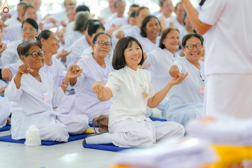 ภาพ No.247845:วันที่ 19-21 กันยายน พ.ศ. 2568 โครงการอบรมอุบาสิกาแก้ว รุ่นที่ 2 ณ ศูนย์ปฏิบัติธรรมจังหวัดบุรีรัมย์