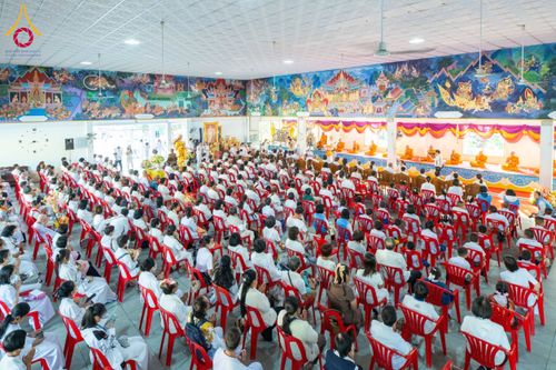 ภาพ No.197428:พิธีทอดผ้าป่าทำนุบำรุงศาสนสถาน ณ วัดโบสถ์(บน) ตำบลบางคูเวียง อำเภอบางกรวย จังหวัดนนทบุรี ในโครงการธรรมยาตรา กตัญญูบูชา มหาปูชนียาจารย์ พระมงคลเทพมุนี(สด จนฺทสโร) พระผู้ปราบมาร อนุสรณ์สถาน 7 แห่ง ปีที่ 13 วันที่ 17 มกราคม พ.ศ. 2568