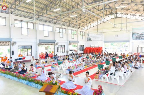 ภาพ No.217541:วันอาทิตย์ที่ 13 เมษายน พ.ศ. 2568 พิธีตักบาตรฉลองสามเณรใหม่ ศูนย์ปฏิบัติธรรมเขาคิชฌกูฏ โครงการบรรพชาสามเณรภาคฤดูร้อน