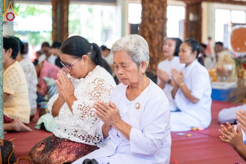 ภาพ No.172580:พิธีทอดกฐิน วัดศรีบุญเรือง จ.สกลนคร ในโครงการกฐินสามัคคีทั่วไทย 30,000 วัด บูชาธรรม 80 ปี หลวงพ่อธัมมชโย โดยคณะศิษยานุศิษย์วัดพระธรรมกาย วันที่ 25 ตุลาคม พ.ศ. 2567