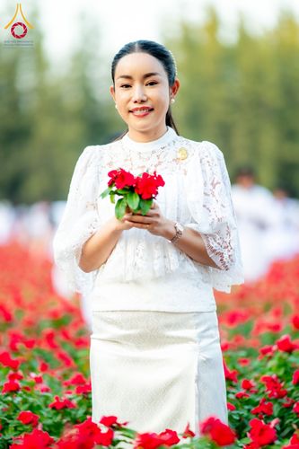 ภาพ No.185447:กิจกรรมเก็บดอกแพงรวย วันอาทิตย์ที่ 22 ธันวาคม พ.ศ. 2567 ณ ทุ่งสวรรค์ ตะวันฉาย วัดพระธรรมกาย