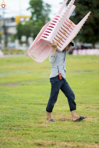 ภาพ No.239739:วันที่ 16-17 สิงหาคม พ.ศ. 2568 การปฏิบัติหน้าที่ของเจ้าหน้าที่ทุกสถานะ เพื่องานพิธีอัญเชิญรูปเหมือนพระมงคลเทพมุนี (สด จันทสโร) และพิธีกดปุ่มอัญเชิญรูปเหมือน พระมงคลเทพมุนี (สด จันทสโร) ณ มหาวิหารแก้วพระมงคลเทพมุนี ศูนย์ปฏิบัติธรรมแก้วเมืองเลย จ.เลย