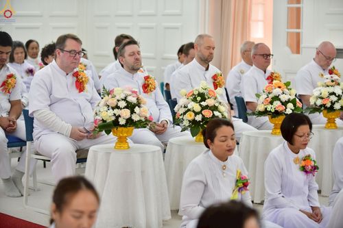 ภาพ No.257371:วันที่ 11 ตุลาคม พ.ศ. 2568 พิธีทอดกฐินสามัคคี  เพื่องานเผยแผ่พระพุทธศาสนา วิชชาธรรมกายสู่ชาวท้องถิ่น ณ วัดพระธรรมกายคอร์ซัวร์ ลุสท์สโกว  ประเทศเดนมาร์ก 