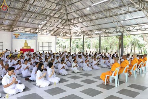ภาพ No.152393:พิธีมอบสไบแก้ว โครงการอบรมอุบาสิกาแก้วจังหวัดบุรีรัมย์รุ่นที่ 1 วันที่ 6-8 กันยายน พ.ศ. 2567