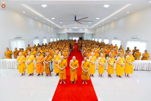 ภาพ No.232925:วันที่ 8  กรกฏาคม พ.ศ. 2568 สัมมนาคณะสงฆ์โซนภาคตะวันตก เพื่อฟื้นฟูพระพุทธศาสนา โครงการทอดกฐิน 30,000 วัดทั่วไทย ประจำปีพุทธศักราช 2568 ณ ศูนย์ปฏิบัติธรรมพระมงคลเทพมุนี อ.สองพี่น้อง จ.สุพรรณบุรี