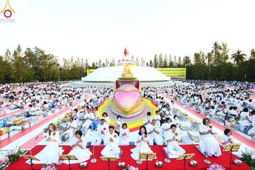 ภาพ No.192939:พิธีตักบาตรพระธรรมยาตรา ณ อนุสรณ์สถานคลองบางนางแท่น อ.สามพราน จ.นครปฐม ในโครงการธรรมยาตรา กตัญญูบูชา มหาปูชนียาจารย์ พระมงคลเทพมุนี(สด จนฺทสโร) พระผู้ปราบมาร อนุสรณ์สถาน 7 แห่ง ปีที่ 13 วันที่ 11 มกราคม พ.ศ.2568