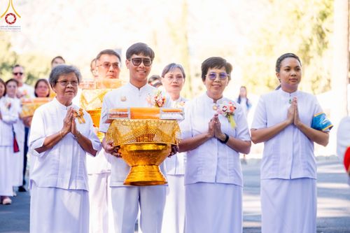 ภาพ No.100305:พิธีทอดกฐินบรมจักรพรรดิ ณ วัดพระธรรมกายแคลิฟอร์เนีย เมืองอาซูซ่า รัฐแคลิฟอร์เนีย ประเทศสหรัฐอเมริกา วันอาทิตย์ที่ 12 พฤศจิกายน พ.ศ. 2566