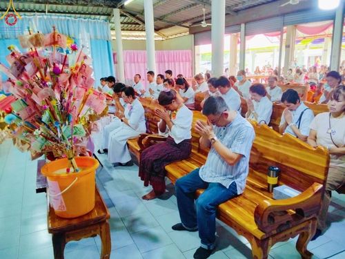 ภาพ No.163882:โครงการกฐินสามัคคีทั่วไทย 30,000 วัด บูชาธรรม 80 ปี หลวงพ่อธัมมชโย โดย คณะศิษยานุศิษย์วัดพระธรรมกาย ณ วัดโพธิ์พิทักษ์ จ.ชัยนาท วันที่ 20 ตุลาคม พ.ศ. 2567