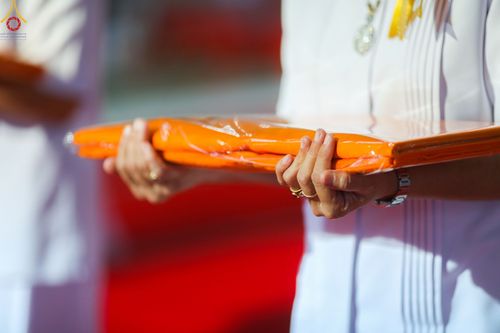 ภาพ No.88931:พิธีทอดผ้าป่าสมทบกฐินครั้งที่ 2 วันศุกร์ที่ 29 กันยายน พ.ศ. 2566 วันเพ็ญขึ้น 15 ค่ำ เดือน 10 ณ ห้องแก้วสารพัดนึก 1 วัดพระธรรมกาย