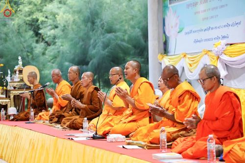 ภาพ No.153870:โครงการอบรมอุบาสก อุบาสิกาแก้ว รุ่นที่ 1 ผู้แทนทอดกฐินสามัคคี 30,000 วัดทั่วไทย ระหว่างวันที่ 6-8 กันยายน พ.ศ. 2567 ณ ศูนย์ปฏิบัติธรรมหนองบัวลำภู