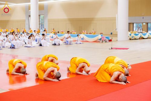 ภาพ No.232494:วันอาทิตย์ที่ 6 กรกฏาคม พ.ศ. 2568 พิธีมุทิตาสักการะพระครูสัญญาบัตร ปีพุทธศักราช 2568 ณ ห้องแก้วสารพัดนึก2 สภาธรรมกายสากล วัดพระธรรมกาย