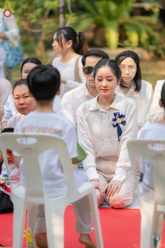 ภาพ No.135031: พิธีบรรพชาสามเณร  พิธีตักบาตรฉลองสามเณรใหม่ วันที่ 1 เมษายน พ.ศ.2567 ในโครงการบรรพชาสามเณรฟื้นฟูพระพุทธศาสนาทั่วไทย ณ ศูนย์ปฏิบัติธรรมแก้วเมืองเลย