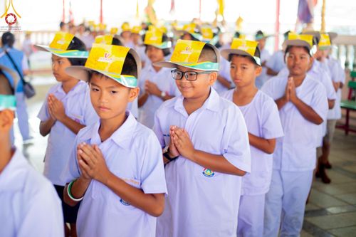 ภาพ No.192112:พิธีทอดผ้าป่าทำนุบำรุงศาสนสถาน ณ วัดนราภิรมย์ ตำบลนราภิรมย์ อำเภอบางเลน จังหวัดนครปฐม ในโครงการธรรมยาตรา กตัญญูบูชา มหาปูชนียาจารย์ พระมงคลเทพมุนี(สด จนฺทสโร) พระผู้ปราบมาร อนุสรณ์สถาน 7 แห่ง ปีที่ 13 วันที่ 9 มกราคม พ.ศ. 2568