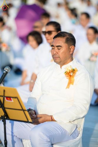 ภาพ No.194809:พิธีจุดประทีปถวายเป็นพุทธบูชา และบูชาธรรมมหาปูชนียาจารย์ ณ วัดสองพี่น้อง ต.ต้นตาล อ.สองพี่น้อง จ.สุพรรณบุรี ในโครงการธรรมยาตรา กตัญญูบูชา มหาปูชนียาจารย์ พระมงคลเทพมุนี(สด จนฺทสโร) พระผู้ปราบมาร อนุสรณ์สถาน 7 แห่ง ปีที่ 13 วันที่ 14 มกราคม พ.ศ. 2568