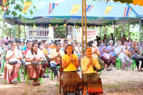 ภาพ No.168861:พิธีทอดกฐิน ณ วัดบ้านน้ำอ้อม จ.บุรีรัมย์ ในโครงการกฐินสามัคคีทั่วไทย 30,000 วัด บูชาธรรม 80 ปี หลวงพ่อธัมมชโย โดยคณะศิษยานุศิษย์วัดพระธรรมกาย วันที่ 23 ตุลาคม พ.ศ. 2567