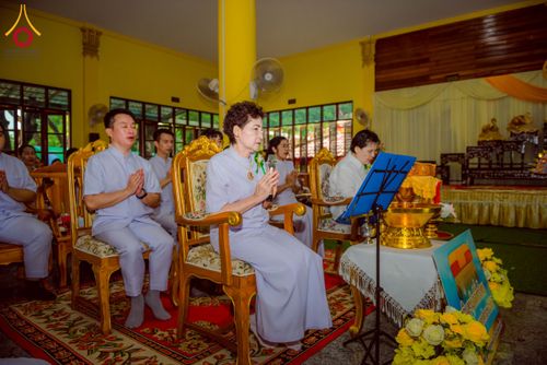 ภาพ No.177198:พิธีทอดกฐิน ณ วัดตรีมิตรประดิษฐาราม ต.รางหวาย อ.พนมทวน จ.กาญจนบุรี ในโครงการทอดกฐินสามัคคีทั่วไทย 30,000 วัด บูชาธรรม 80 ปี หลวงพ่อธัมมชโย โดยคณะศิษยานุศิษย์วัดพระธรรมกาย วันที่ 15 พฤศจิกายน พ.ศ. 2567