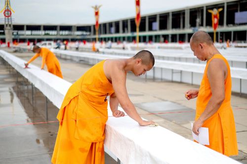 ภาพ No.218764:วันศุกร์ที่ 18 เมษายน พ.ศ. 2568 การเตรียมงานในลานธรรม , พระมหาธรรมกายเจดีย์ เพื่องานวันคุ้มครองโลก 22 เมษายน พ.ศ. 2568