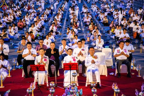 ภาพ No.91638:พิธีทอดผ้าป่า สร้างลานเอนกประสงค์พญานาค 4 ตระกูล จุดประทีปโคมลาน ถวายเป็นพุทธบูชา  สร้างความสว่างไสวให้กับแผ่นดินด้วยแสงธรรม วันอาทิตย์ที่ 29 ตุลาคม พ.ศ. 2566 ณ พุทธอุทยานนานาชาติ จังหวัดหนองคาย