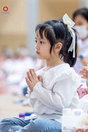 ภาพ No.239549:วันอาทิตย์ที่ 17 สิงหาคม พ.ศ. 2568 พิธีถวายคิลานเภสัช และอุปกรณ์ทางการแพทย์ แด่คณะสงฆ์ เนื่องในวันธรรมชัย ณ ห้องแก้วสารพัดนึก 2 สภาธรรมกายสากล วัดพระธรรมกาย