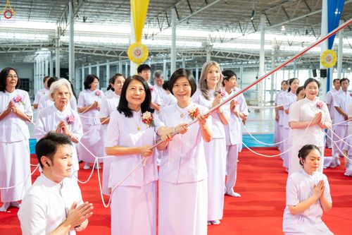 ภาพ No.286402:วันอาทิตย์ที่ 13 กรกฎาคม พ.ศ.2568 พิธีปฎิบัติธรรม และพิธีจุดเทียนใจ ไฟนิรันดร์ อนันตชัย ณ สภาธรรมกายสากล วัดพระธรรมกาย