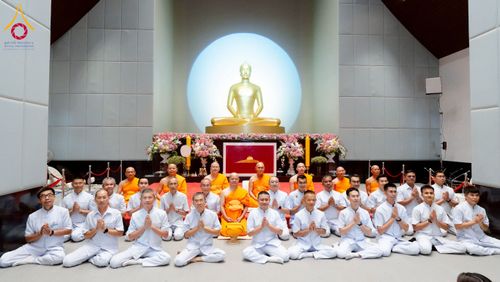 ภาพ No.223683:วันที่ 11 พฤษภาคม พ.ศ. 2568 พิธีบรรพชาของอุบาสก พิสิทธิ์ หมื่นแกล้ว  ณ วัดพระธรรมกาย