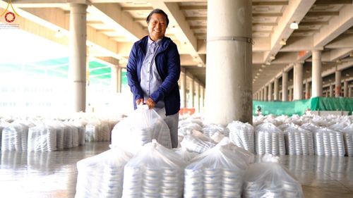 ภาพ No.208194:V.55 สารพัดV สารพัดดี ที่วัดพระธรรมกาย ในโครงการธรรมยาตรา กตัญญูบูชา มหาปูชนียาจารย์ พระมงคลเทพมุนี (สด จนฺทสโร) พระผู้ปราบมาร อนุสรณ์สถาน 7 แห่ง ปีที่ 13 ระหว่างวันที่ 2-31 มกราคม พ.ศ. 2568