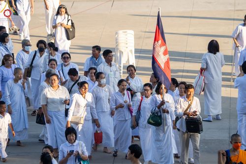 ภาพ No.105356:พิธีตักบาตรฉลองพระบวชใหม่ รุ่นบูชาธรรมมหาปูชนียาจารย์ และต้อนรับศักราชใหม่ วันจันทร์ที่ 1 มกราคม พ.ศ. 2567 ณ ลานธรรมพระมหาธรรมกายเจดีย์ วัดพระธรรมกาย