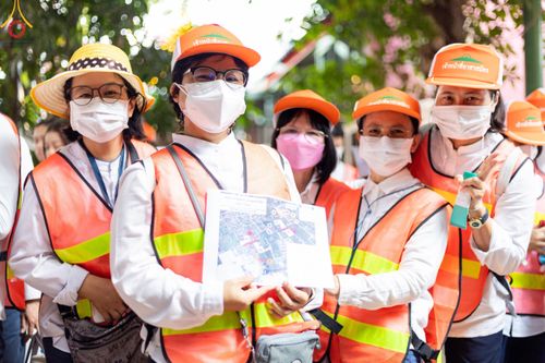 ภาพ No.117064:V.16 เป็นทีม การเตรียมงาน เก็บงาน การรับบุญของเจ้าหน้าที่หน่วยงานต่างๆ เพื่อโครงการธรรมยาตรา กตัญญูบูชามหาปูชนียาจารย์ พระมงคลเทพมุนี (สด จนฺทสโร) พระผู้ปราบมาร อนุสรณ์สถาน 7 แห่ง ปีที่ 12 ระหว่างวันที่ 2 - 31 มกราคม พ.ศ. 2567