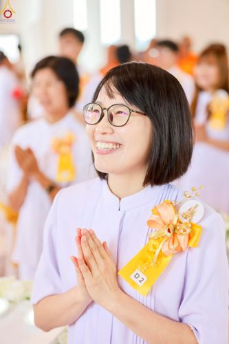 ภาพ No.239505:วันอาทิตย์ที่ 17 สิงหาคม พ.ศ. 2568 พิธีกดปุ่มอัญเชิญรูปเหมือน พระมงคลเทพมุนี (สด จันทสโร)  ณ มหาวิหารแก้วพระมงคลเทพมุนี  ศูนย์ปฏิบัติธรรมแก้วเมืองเลย