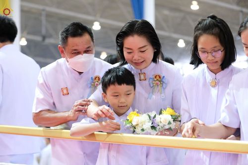 ภาพ No.77121:พิธีหล่อพระบรมพุทธเจ้า ในวันมาฆบูชา อาทิตย์ต้นเดือนที่ 6 มีนาคม พ.ศ. 2566 ณ วัดพระธรรมกาย จ.ปทุมธานี