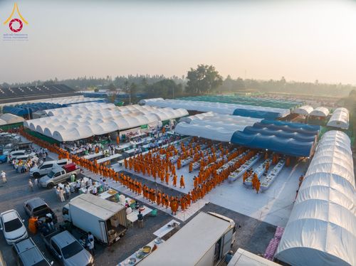 ภาพ No.191137:พิธีถวายภัตตาหารเป็นสังฆทาน แด่พระธรรมยาตรา ณ อนุสรณ์สถานคลองบางนางแท่น อ.สามพราน จ.นครปฐม ในโครงการธรรมยาตรา กตัญญูบูชา มหาปูชนียาจารย์ พระมงคลเทพมุนี(สด จนฺทสโร) พระผู้ปราบมาร อนุสรณ์สถาน 7 แห่ง ปีที่ 13 วันที่ 8 มกราคม พ.ศ. 2568