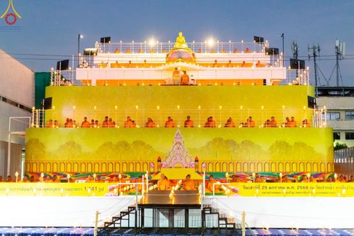 ภาพ No.201682:พิธีจุดประทีปถวายเป็นพุทธบูชา และบูชาธรรมมหาปูชนียาจารย์ ณ อาคารธรรมยาตรา กตัญญูบูชามหาปูชนียาจารย์ ตรงข้ามวัดปากน้ำภาษีเจริญ จ.กรุงเทพมหานคร ในโครงการธรรมยาตรา กตัญญูบูชา มหาปูชนียาจารย์ พระมงคลเทพมุนี(สด จนฺทสโร) พระผู้ปราบมาร อนุสรณ์สถาน 7 แห่ง