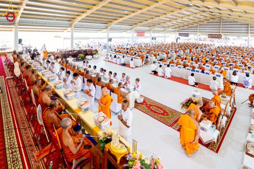 ภาพ No.230267:วันเสาร์ที่ 28 มิถุนายน พ.ศ. 2568 พิธีถวายสังฆทาน 323 วัด 4 จังหวัดชายแดนใต้ ปีที่ 21 ครั้งที่ 178 พิธีมอบกองทุนหนุนแรงใจช่วยครูใต้ ปีที่ 18 ครั้งที่ 142 ณ ศูนย์อบรมเยาวชนจังหวัดปัตตานี