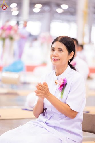 ภาพ No.153308:พิธีมุทิตาสักการะ พระภิกษุ-สามเณร ผู้สอบไล่ได้เปรียญธรรม ประโยค 1-2 ถึงประโยค ป.ธ.9 และบาลีศึกษา ประโยค1-2 ถึง บ.ศ.9 , พิธีมอบดวงแก้วสามเณรผู้ทรงบาลีไวยากรณ์ วัดพระธรรมกาย และ ศูนย์ส่งเสริมศีลธรรมในประเทศและต่างประเทศ วันอาทิตย์ที่ 8 กันยายน พ.ศ.2567