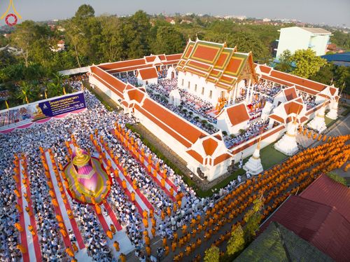 ภาพ No.116152:พิธีตักบาตรพระธรรมยาตรา ณ อนุสรณ์สถานลำดับที่ 4 สถานที่เกิดด้วยกายธรรม วัดโบสถ์(บน) จ.นนทบุรี วันที่ 21 มกราคม พ.ศ. 2567