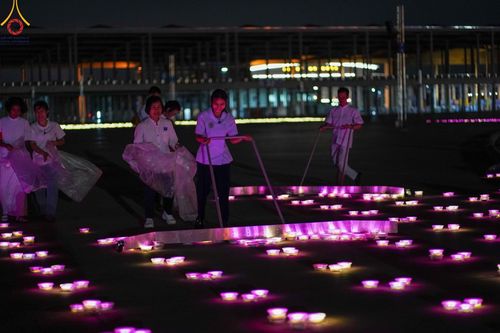 ภาพ No.150694:V.44 เพื่อพ่อ ภาพเตรียมงาน ปฎิบัติงาน ของเจ้าหน้าที่ อาสาสมัคร ทุกสถานะ เพื่อความสำเร็จ ในงานวันธรรมชัย วันอังคารที่ 27 สิงหาคม พ.ศ. 2567