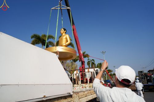 ภาพ No.185686:V.47 เบื้องหลังของเบื้องหน้า งานตักบาตรพระ 10,000 รูป ณ จ.กาญจนบุรี วันที่ 20-21 ธันวาคม พ.ศ. 2567