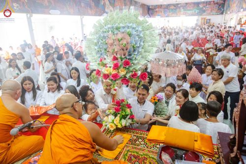 ภาพ No.162841:โครงการกฐินสามัคคีทั่วไทย 30,000 วัด บูชาธรรม 80 ปี หลวงพ่อธัมมชโย โดย คณะศิษยานุศิษย์วัดพระธรรมกาย ณ วัดโบสถ์บน จ.นนทบุรี วันที่ 19 ตุลาคม พ.ศ. 2567