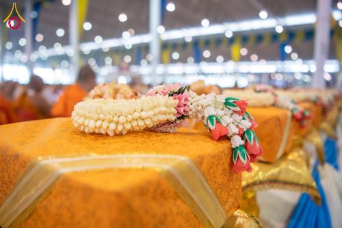 ภาพ No.60057:พิธีเจริญพระพุทธมนต์ "ฉลองอายุวัฒนมงคล 80 ปี หลวงพ่อธัมมชโย" พิธีถวายไทยธรรม คณะสงฆ์ 10,000 กว่าวัดทั่วประเทศ ในวันคุ้มครองโลก วันจันทร์ที่ 22 เมษายน พ.ศ. 2567 ณ สภาธรรมกายสากล วัดพระธรรมกาย จ.ปทุมธานี