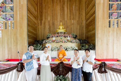 ภาพ No.234325:พิธีมุทิตาสักการะ "พระสิริรัตนเมธี" เจ้าคณะจังหวัดเลย ,พิธีถวายไทยธรรม ๙ วัด และพิธีทอดผ้าป่าเพื่อสร้างทุกสิ่ง  ในวาระทำบุญครบรอบ ๑๐ ปี ณ ศูนย์ปฏิบัติธรรมแก้วภูเรือ อ.ภูเรือ จ.เลย