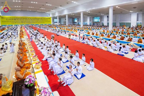 ภาพ No.185339:พิธีถวายมหาสังฆทาน 1,000 วัด ในวาระอายุวัฒนมงคล 84 ปี หลวงพ่อทัตตชีโว วันอาทิตย์ที่ 22 ธันวาคม พ.ศ. 2567 ณ สภาธรรมกายสากล วัดพระธรรมกาย