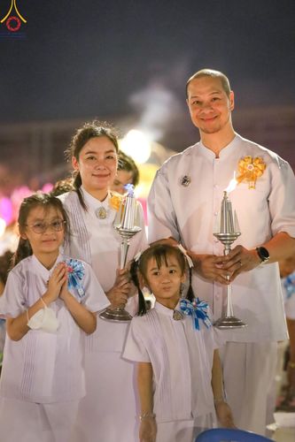 ภาพ No.160669:พิธีจุดประทีป 20,000 ดวง บูชาพระมหาธรรมกายเจดีย์ และบูชาพระมงคลเทพมุนี (สด จนฺทสโร) พระผู้ปราบมาร ณ ลานธรรม พระมหาธรรมกายเจดีย์ วัดพระธรรมกาย จ.ปทุมธานี วันที่ 10 ตุลาคม พ.ศ. 2567