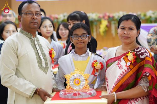 ภาพ No.207619:พิธีมอบโล่พระราชทาน สมเด็จพระกนิษฐาธิราชเจ้า กรมสมเด็จพระรัตนราชสุดาฯ สยามบรมราชกุมารี และโล่เกียรติยศโครงการตอบปัญหาธรรมะ "ทางก้าวหน้า" ครั้งที่ 42 พิธีมอบโล่วัชรเกียรติยศ โครงการตอบปัญหาศีลธรรมเพื่อสันติภาพโลก (WORLD-PEC) ครั้งที่ 18 วันที่ 12 ก.พ. 2568
