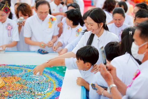 ภาพ No.275172:วันอาทิตย์ที่ 30 พฤศจิกายน พ.ศ. 2568 พิธีตอกเสาเข็ม "สร้างองค์พระเจดีย์เพื่อสร้างสันติภาพโลก" ต้นสุดท้าย ณ ศูนย์ปฏิบัติธรรมระยอง (บ้านช่องลม)