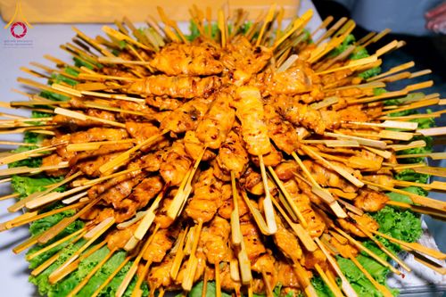 ภาพ No.201520:พิธีถวายภัตตาหารเป็นสังฆทาน แด่พระธรรมยาตรา ณ อนุสรณ์สถานบางปลา วัดบางปลา อำเภอบางเลน จังหวัดนครปฐม ในโครงการธรรมยาตรา กตัญญูบูชา มหาปูชนียาจารย์ พระมงคลเทพมุนี(สด จนฺทสโร) พระผู้ปราบมาร อนุสรณ์สถาน 7 แห่ง ปีที่ 13 วันที่ 25 มกราคม พ.ศ. 2568