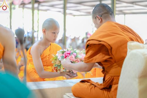 ภาพ No.135137: พิธีบรรพชาสามเณร  พิธีตักบาตรฉลองสามเณรใหม่ วันที่ 1 เมษายน พ.ศ.2567 ในโครงการบรรพชาสามเณรฟื้นฟูพระพุทธศาสนาทั่วไทย ณ ศูนย์ปฏิบัติธรรมแก้วเมืองเลย